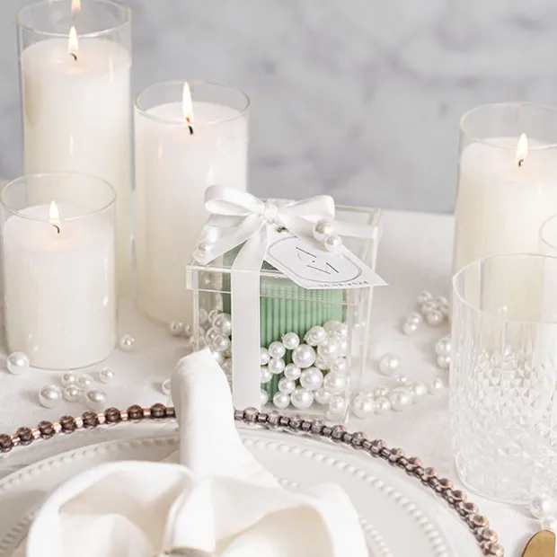 Acrylic Single Rose Display Bomboniere Box (9x9x9Hcm)