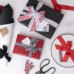 Cards White Dozen Roses Red (10x6.5cmH) Pk 50