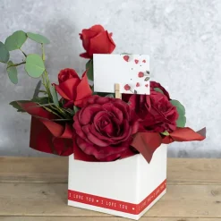 Cards White Roses & Heart Scatter Red (10x6.5cmH) Pk 50