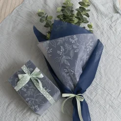 Cello Frosted Hand Drawn Leaves 40mic Green Pk100 (50x70cm)