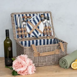 Classic 4 Person Picnic Basket Brown (42x28x20cmH)