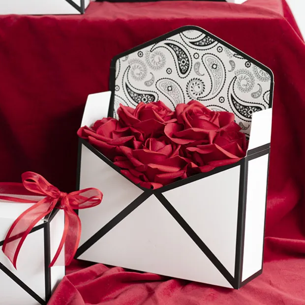 Envelope Flower Box Large Paisley White Pk5 (23Lx8Dx16cmH)