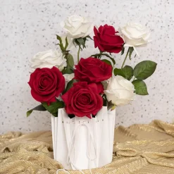 Flower Bouquet Designer Pod Pack 10 White (16.5x17Hcm)