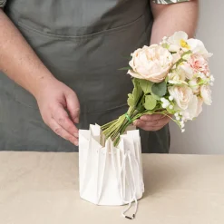 Flower Bouquet Designer Pod Pack 10 White (16.5x17Hcm)