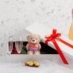 Glossy Half Dozen Rose Box White (75x14x11cmH)