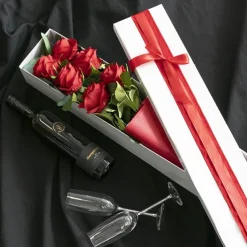 Glossy Half Dozen Rose Box White (75x14x11cmH)