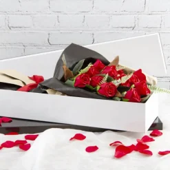Glossy Rose Box Dozen Black (75x21x11cmH) Set 3