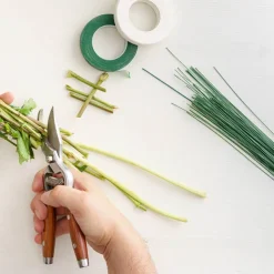 Green Florist Wire 22.5cm (9 inch) 22 Gauge 1kg Tube