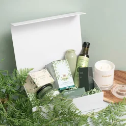 Hamper Gift Box Magnetic Flap Small White (25x20x6.5cmH)