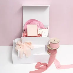 Hamper Gift Box Magnetic Flap Tall Medium White(32x24x12cmH)