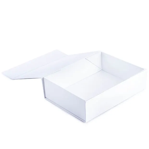 Hamper Gift Box Magnetic Flap Medium White (32x24x9cmH)