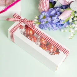 Macaron Sliding Window Box 6 White Pack 10 (185x65x50Hmm)