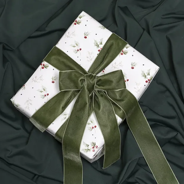 Wrapping Paper Roll Christmas Holly Gloss White (50cmx50m)